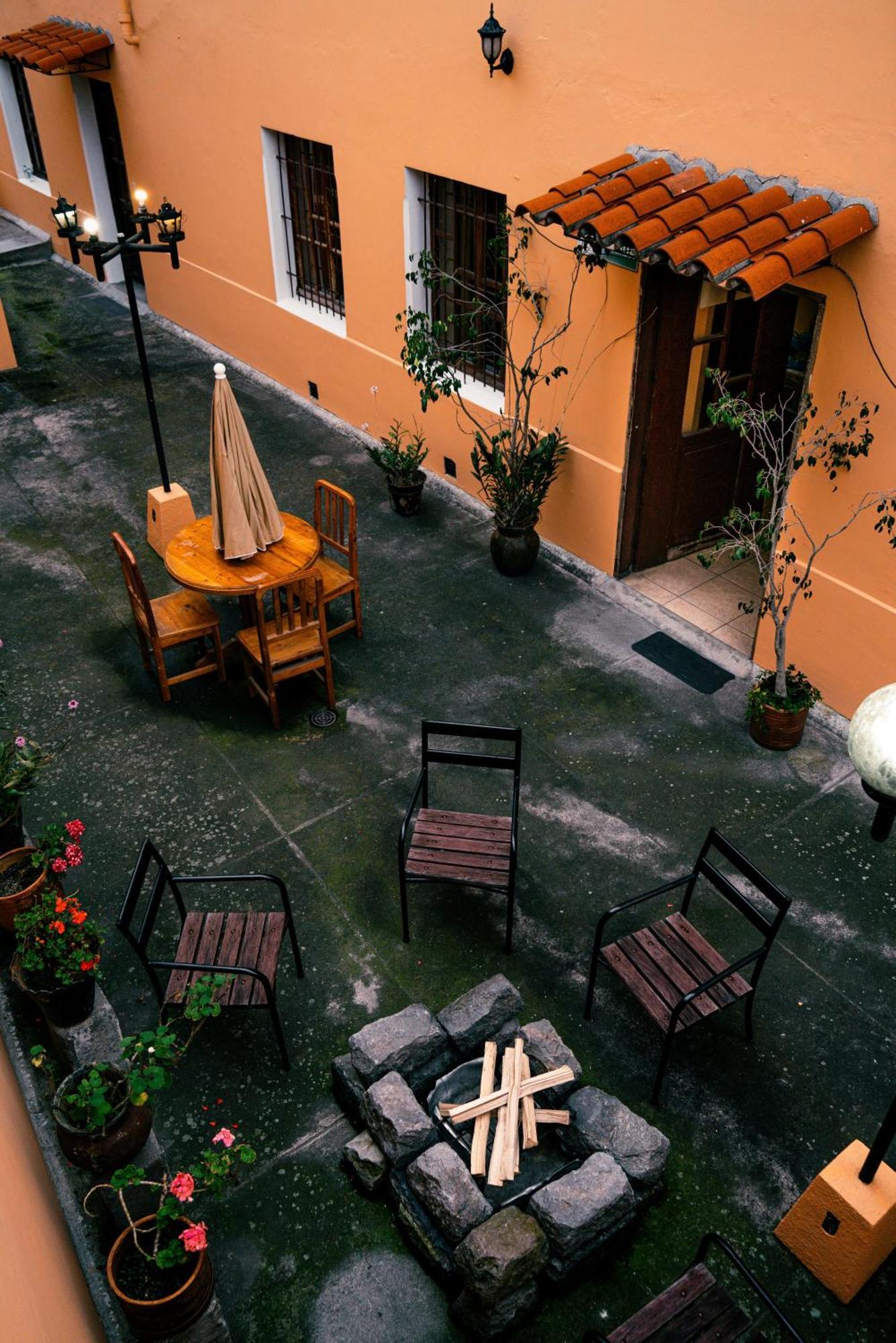 La Posada Colonial Hotel Quito Exterior photo